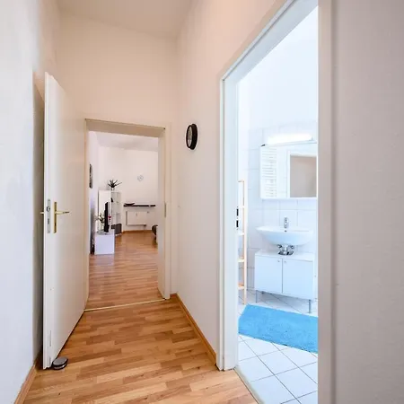 Helle Wohnung Mit Balkon In Gruenen Innenhof - W-Lan, 4 Schlafplaetze Magdeburg Zewnętrze zdjęcie