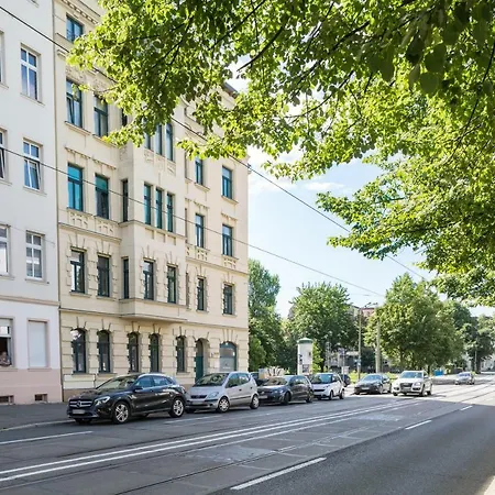Helle Wohnung Mit Balkon In Gruenen Innenhof - W-Lan, 4 Schlafplaetze Magdeburg Zewnętrze zdjęcie