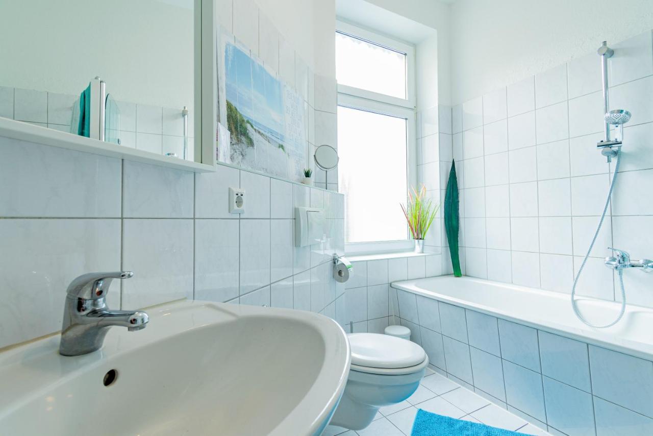 Helle Mit Balkon In Gruenen Innenhof - W-lan, 4 Schlafplaetze