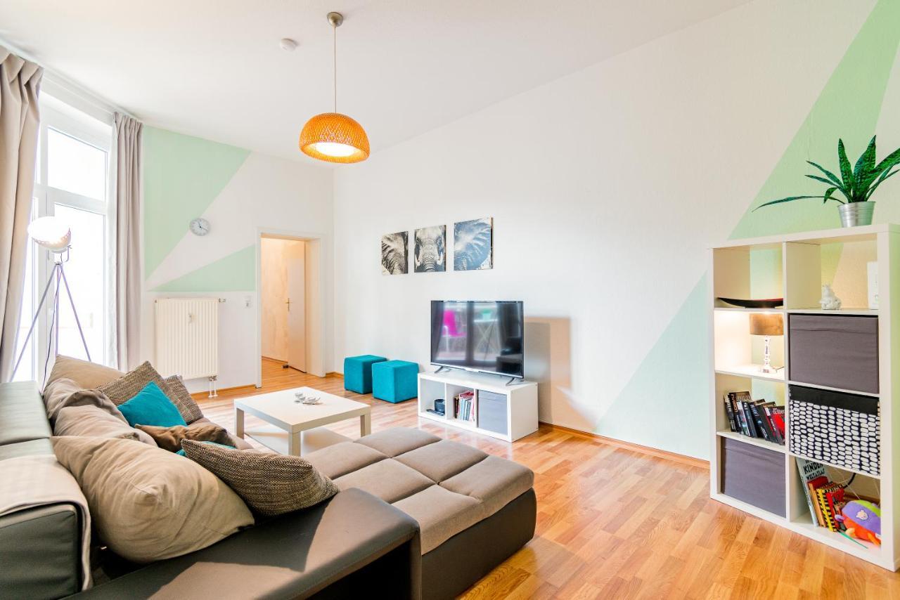 Apartment Helle Mit Balkon In Gruenen Innenhof - W-lan, 4 Schlafplaetze *
